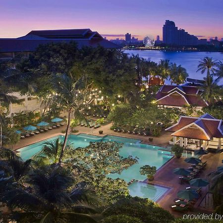 Anantara Riverside Bangkok Resort Εξωτερικό φωτογραφία The Royal Pool at The Royal