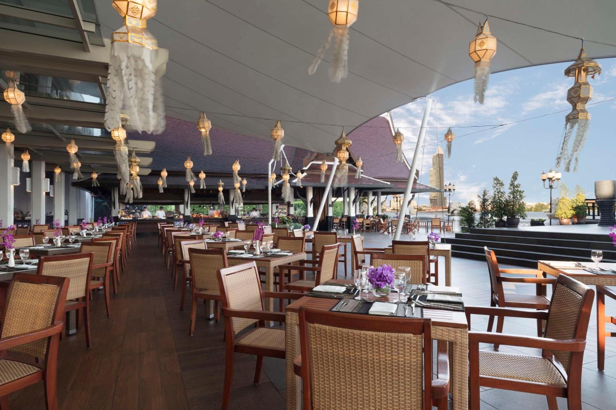 Anantara Riverside Bangkok Resort Εξωτερικό φωτογραφία The Deck