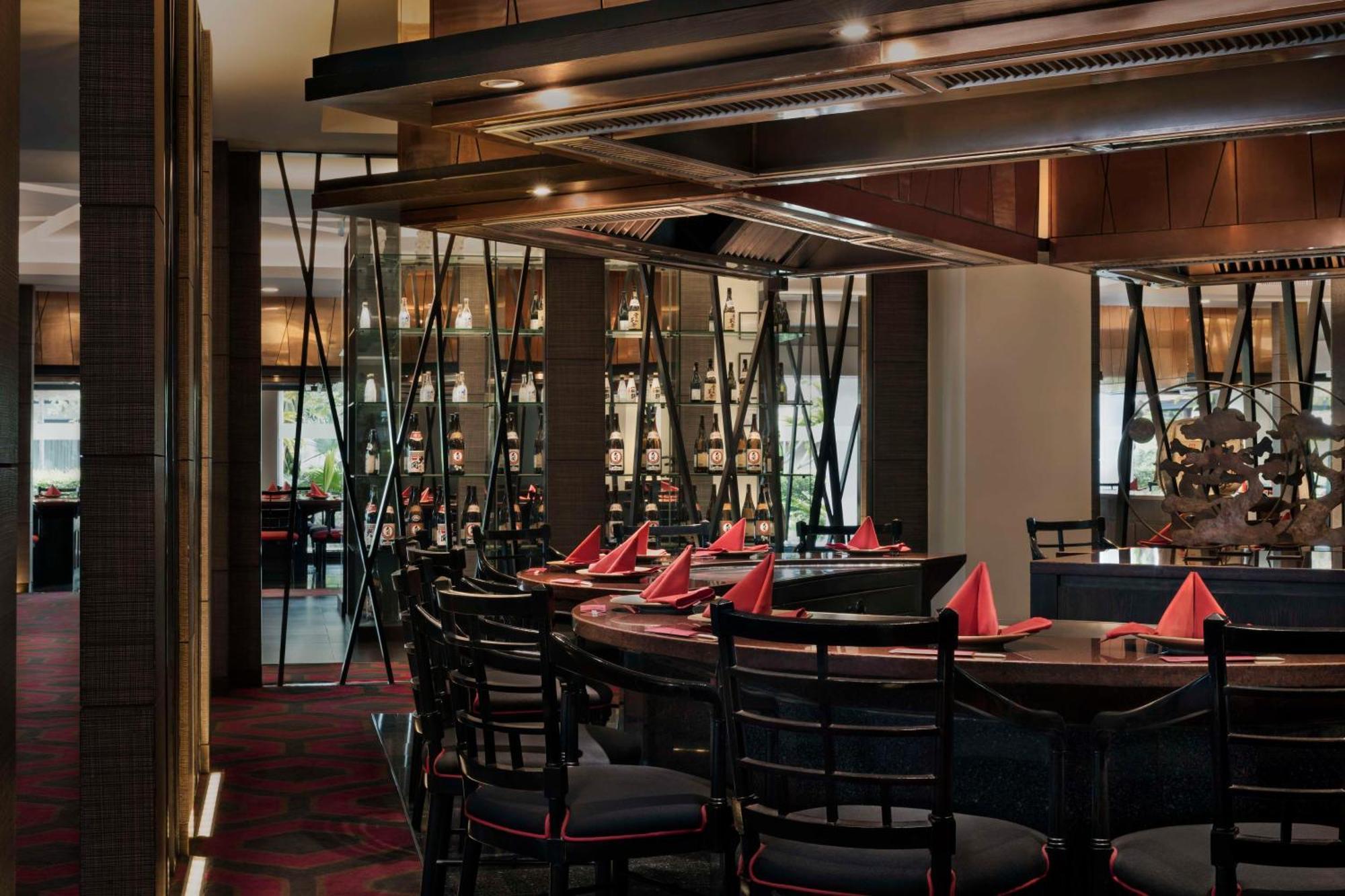 Anantara Riverside Bangkok Resort Εξωτερικό φωτογραφία The interior of the restaurant